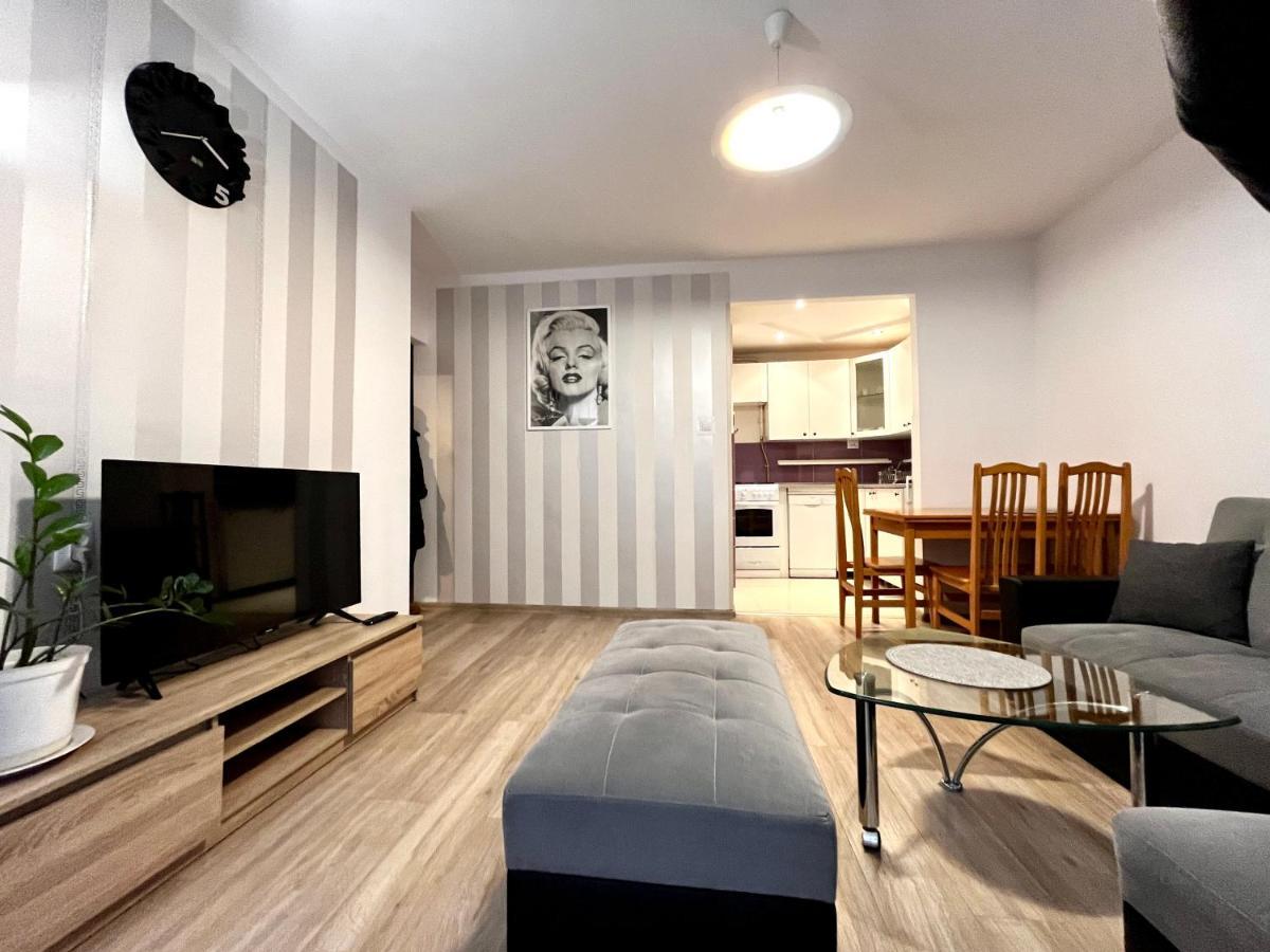 Charmig Apartment Krakow Exterior photo
